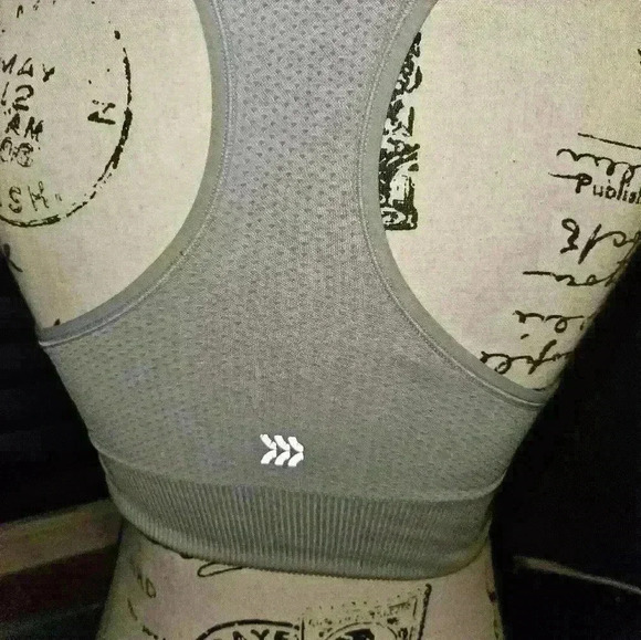 All In Motion Womans Sports Bra Size L - Picture 7 of 8